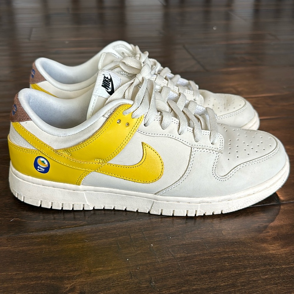 Nike Dunk Low women’s size 11 in Banana yellow and natural color